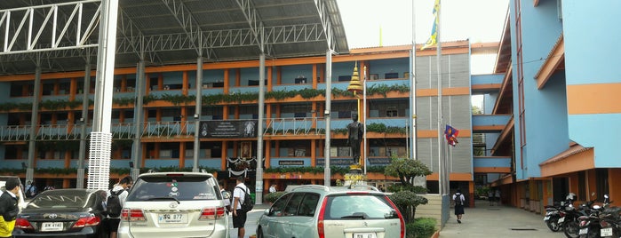 โรงเรียนทีปังกรวิทยาพัฒน์ (วัดน้อยใน) Dipangkornwittayapat (Wat Noi Nai) School is one of SESAO1.