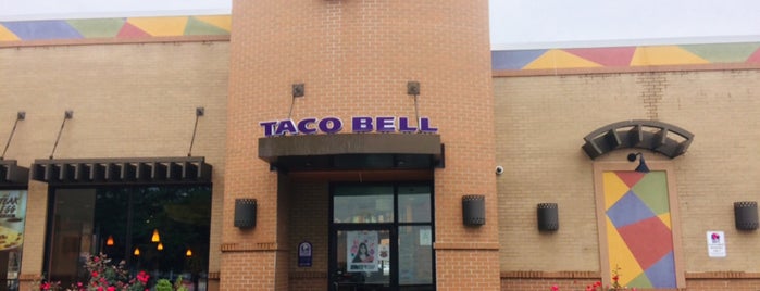 Taco Bell is one of Locais salvos de Chester.