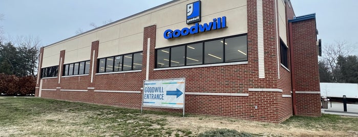 Goodwill is one of 👗Thrift Stores👒.