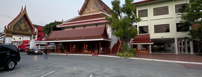 Wat Phasuk Maneejak is one of TH-Temple-1.