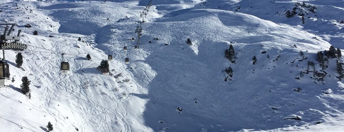 Mont du Vallon is one of Verbier- Gstaad- Courchevel- Genève.
