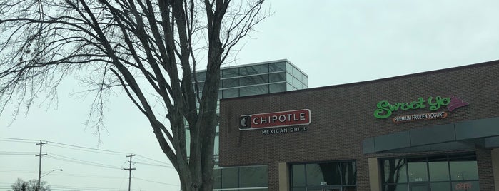 Chipotle Mexican Grill is one of Dinner.