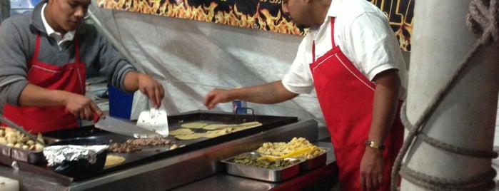 Tacos Al Carbon is one of Tempat yang Disukai manuel.