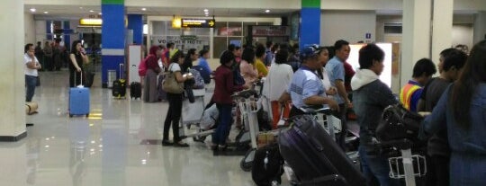 Sam Ratulangi International Airport (MDC) is one of Liburan.