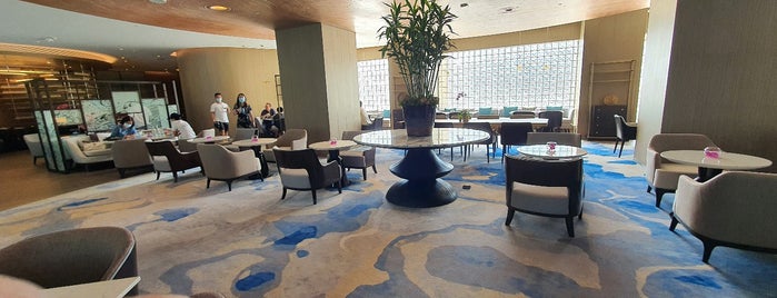 Hilton Resort Club Lounge is one of farsai'nin Beğendiği Mekanlar.