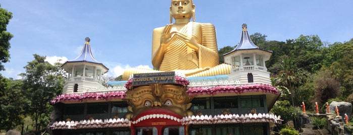 Dambulla Cave Temple is one of CL.