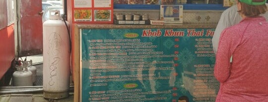 Khob Khun Thai Food is one of Tempat yang Disukai Kevin.