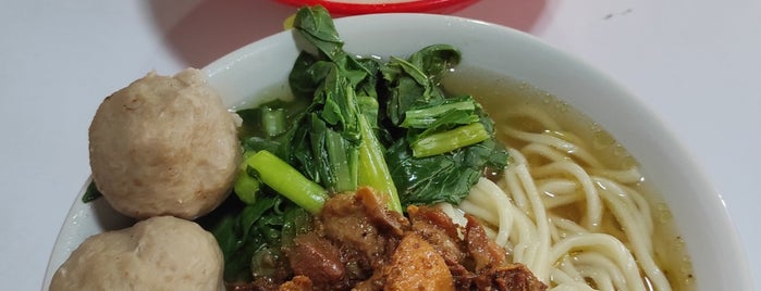 Mie Ayam Bakso & Es Tape "Sompel" is one of All-time favorites in Indonesia.