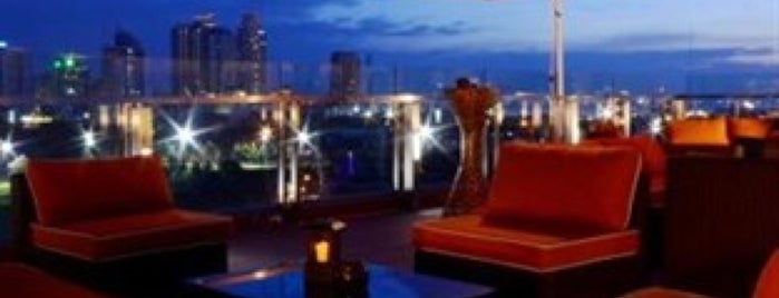 Skydeck Lounge is one of Manila - Philippines Best places = Peter's Fav's.