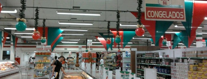 Supermercado Cristo Rei is one of Lieux qui ont plu à Alexandre Arthur.