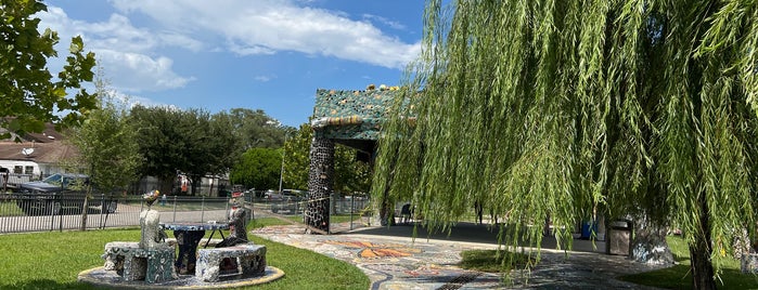 Smither Park is one of Lugares favoritos de Samantha Mae.