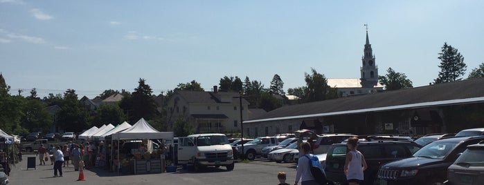 Middlebury Farmers' Market is one of VT places.