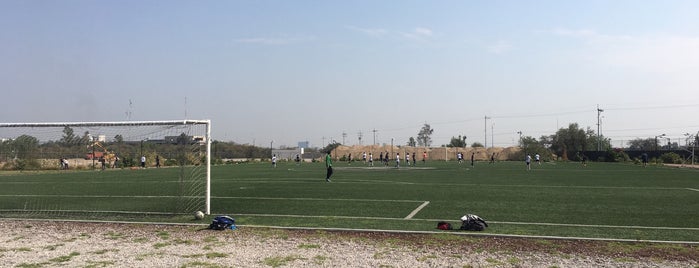 Polideportivo UNAM is one of Locais curtidos por Edgar.