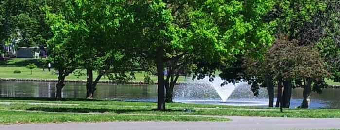 Hoopes Park is one of Emilyさんのお気に入りスポット.