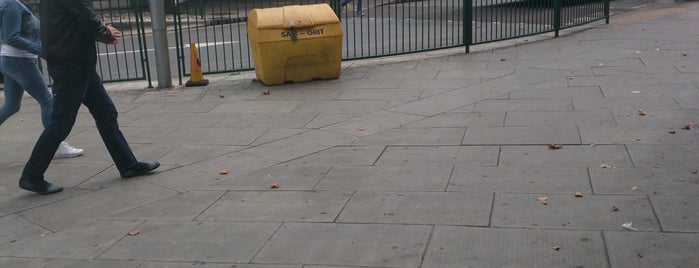 Turnpike Lane Bus Station is one of Places I've been to.