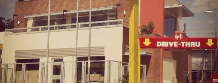 McDonald's is one of Lieux qui ont plu à Eloiza.