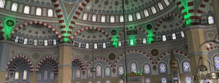 Arnavutköy Yeşil Cami is one of Huzura açılan kapılar.