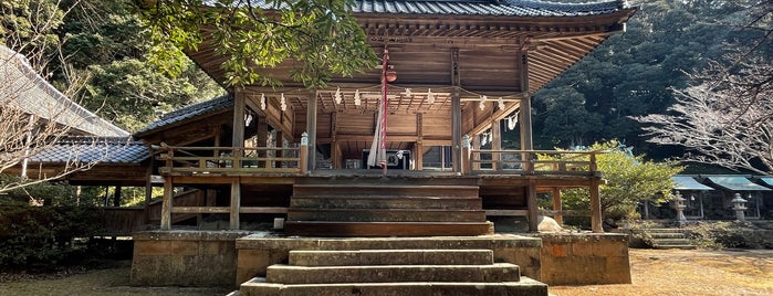 海神神社 is one of Lieux qui ont plu à Makiko.
