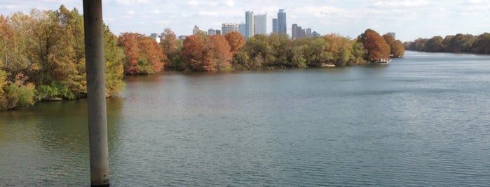 Lady Bird Lake Under Mopac Bridge is one of Dianey'in Beğendiği Mekanlar.