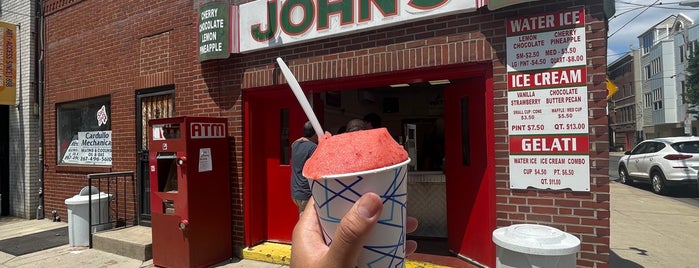 John's Water Ice is one of Lieux qui ont plu à Tim.