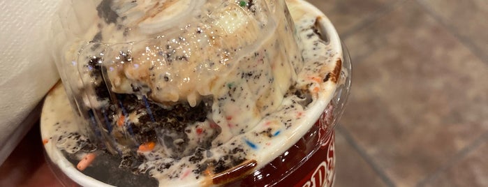 Cold Stone Creamery is one of Favorite Eating Places.