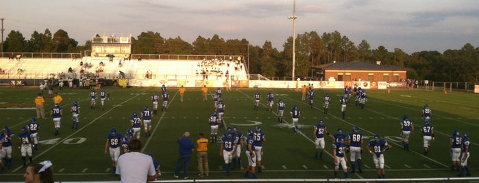 Lexington High Football Field is one of Lugares favoritos de Mike.