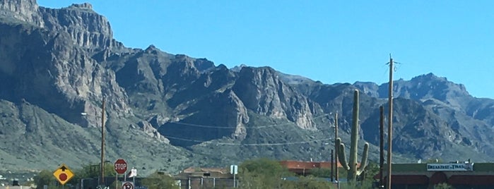 Apache Junction, AZ is one of Phoenix area municipalities.