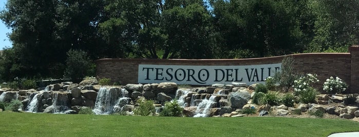 Tesoro Del Valle is one of Tempat yang Disukai Brad.