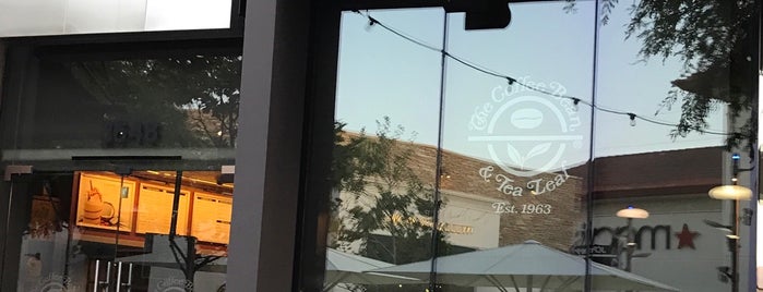 The Coffee Bean & Tea Leaf is one of The 13 Best Places with Wifi in Santa Clarita.