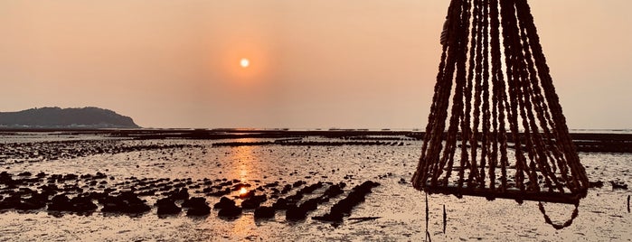 วิวทะเล อ่างศิลา is one of สถานที่ที่ Pupae ถูกใจ.