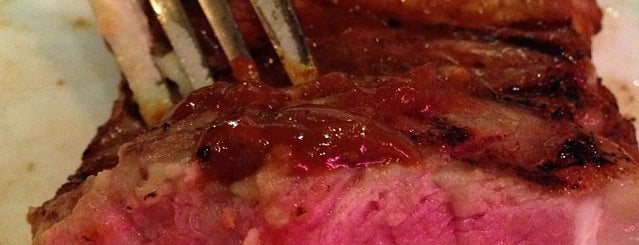 Meat Me "Steak House & Butchery" is one of Chuck'un Beğendiği Mekanlar.
