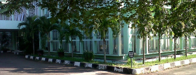 Dinas Kehutanan dan Perkebunan Provinsi Banten is one of Guide to Government Buildings Banten's best spots.