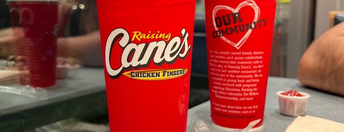 Raising Cane's Chicken Fingers is one of Hawaii 2019🌺.