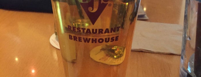 BJ's Restaurant & Brewhouse is one of PHX Brews in The Valley.