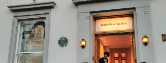 Abbey Road Studios is one of London Town🇬🇧🍻.