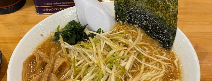 椿ラーメンショップ 泉崎店 is one of 🍴🍝.