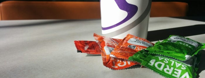 Taco Bell is one of Joeさんのお気に入りスポット.