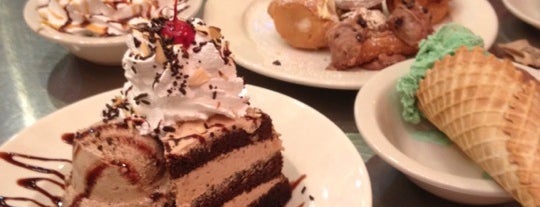 Vaccaro's Italian Pastry Shop is one of ZEN’s Baltimore + DC Area Finds.