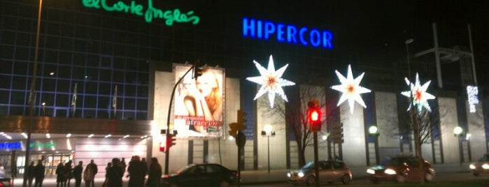 El Corte Inglés-Hipercor is one of Raul’s Liked Places.