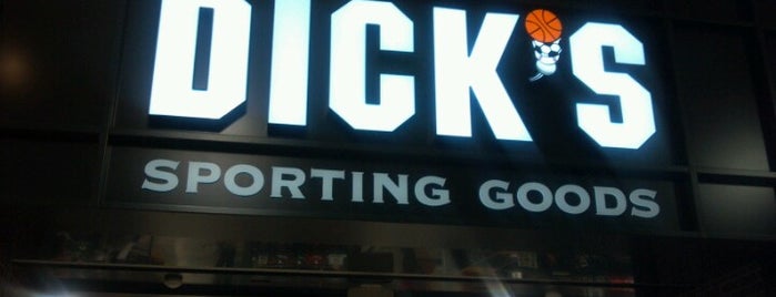 DICK'S Sporting Goods is one of DJ'ın Beğendiği Mekanlar.