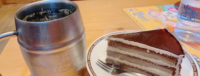 Komeda's Coffee is one of Favolite Cafe.