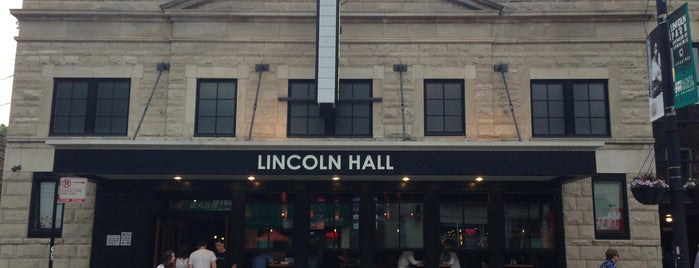 Lincoln Hall is one of Chicago😀.