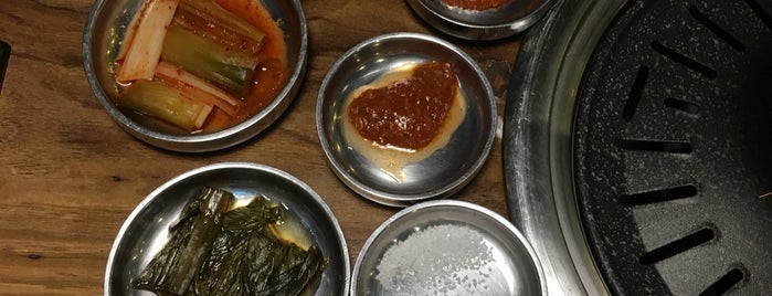 화포식당 is one of Tempat yang Disukai Dewy.