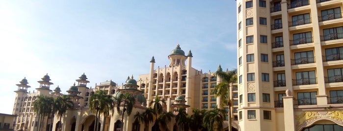 Le Marquee, Palace of the Golden Horses is one of Sunway.