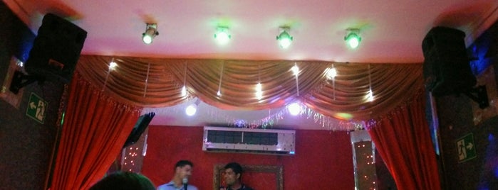 Kabareh Lounge Pub is one of Karaoke.