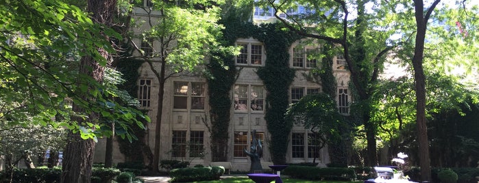 Northwestern University School Of Law is one of Orte, die Daniel gefallen.