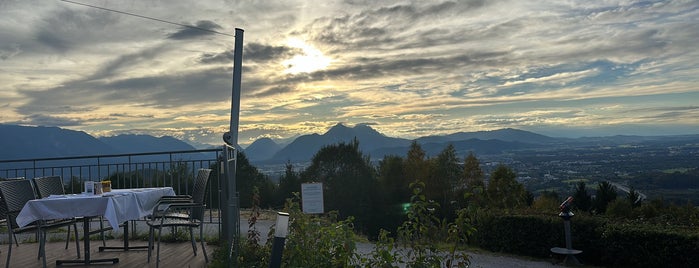 Daxlueg is one of Salzburg.
