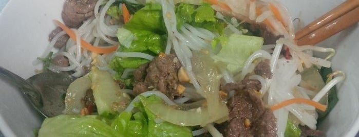 Quan Bun Thit Nuong Cha Gio is one of What to do in saigon ?.