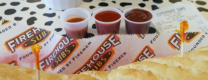 Firehouse Subs is one of Lugares favoritos de Josh.