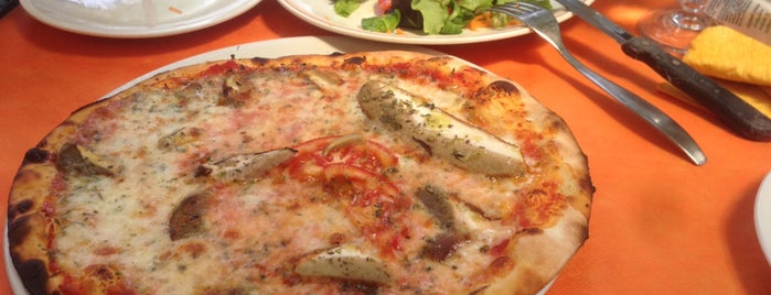 Pizzeria Balognett is one of Como for LeslieZ.